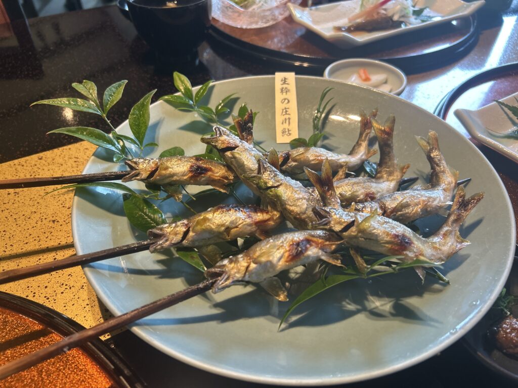 Lotus女性探偵社　調査会社
新年度（株）ブレインズトラストグループ食事会
ブログ記事画像　富山　鮎や